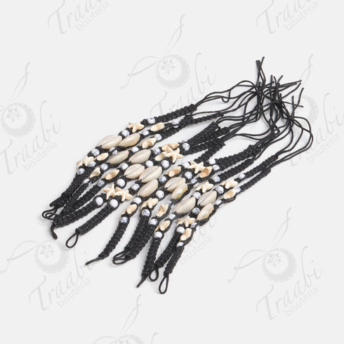 Pulsera estrella y concha tejida de hilo negro