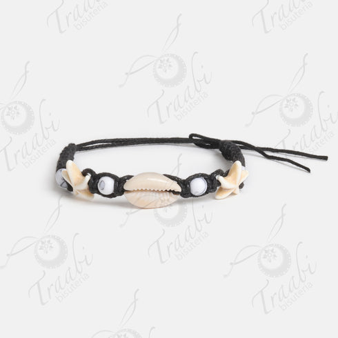 Pulsera estrella y concha tejida de hilo negro