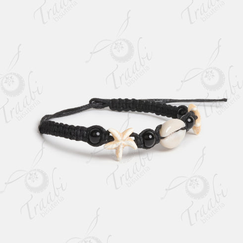 Pulsera estrella y concha tejida de hilo negro