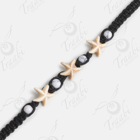 Pulsera estrella tejida de hilo negro