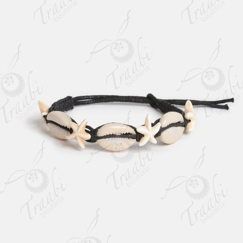 Pulsera estrella y concha tejida de hilo negro