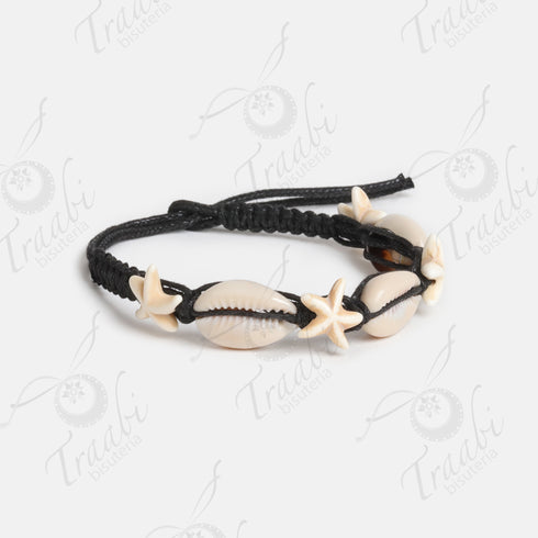 Pulsera estrella y concha tejida de hilo negro