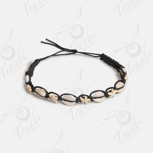 Gargantilla tejida de conchas y estrella