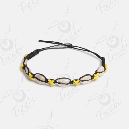 Gargantilla tejida de conchas y estrella