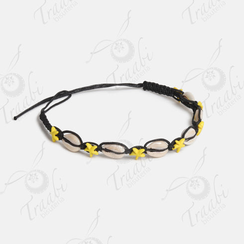 Gargantilla tejida de conchas y estrella