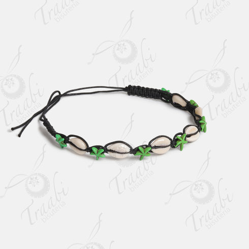 Gargantilla tejida de conchas y estrella