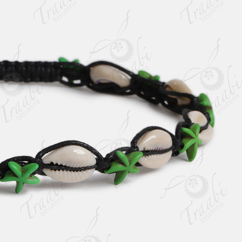 Gargantilla tejida de conchas y estrella