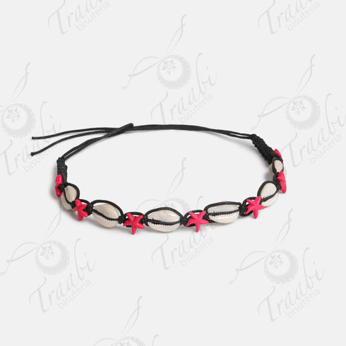 Gargantilla tejida de conchas y estrella