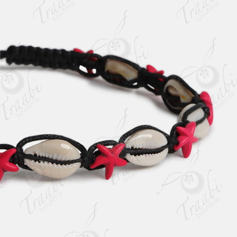 Gargantilla tejida de conchas y estrella